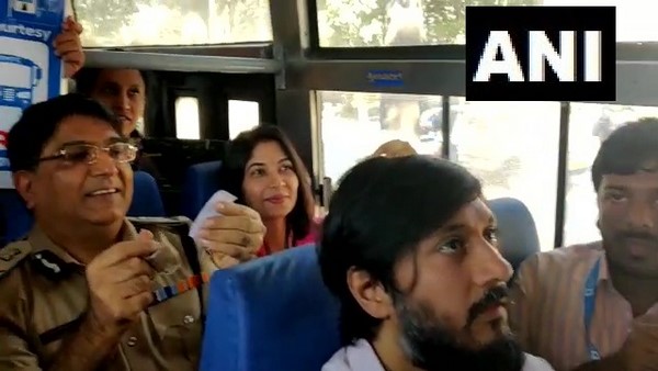 Police Commissioner Bhaskar Rao Today Travelled In BMTC Bus 