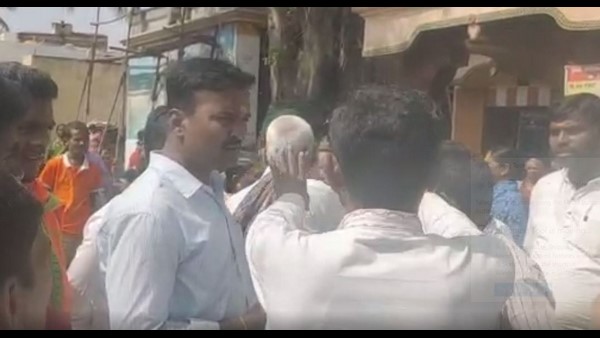 ನಾವ್ ಬೂತ್ ಬರೋದಿಲ್ಲ, ನಮ್ಗೆ ಕಾಸ್ ಕೊಟ್ಟಿಲ್ಲ! ನಾವ್ ಬೂತ್ ಬರೋದಿಲ್ಲ, ನಮ್ಗೆ ಕಾಸ್ ಕೊಟ್ಟಿಲ್ಲ!