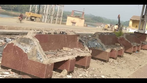 ಕಠಿಣ ಕ್ರಮ ತೆಗೆದುಕೊಳ್ಳಬೇಕು ಕಠಿಣ ಕ್ರಮ ತೆಗೆದುಕೊಳ್ಳಬೇಕು