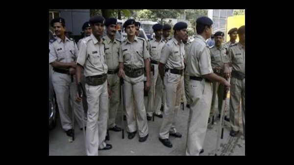 ರಾಜಕಾರಣಿಗಳ ಕೈಗೊಂಬೆ ಆಗಿರುವ ಪೊಲೀಸರು