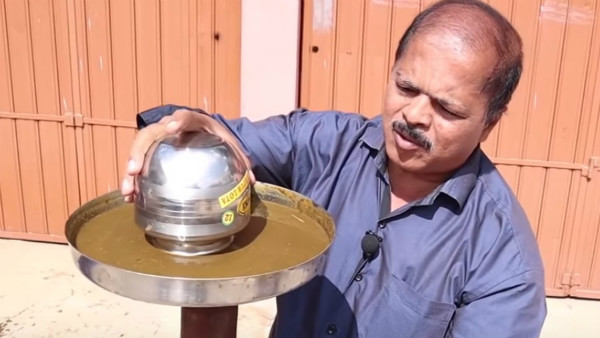 ಚಂಬಿನ ಒಳಗೆ ನಿರ್ವಾತ ಸೃಷ್ಟಿಯಾಗುತ್ತದೆ