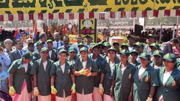 ಬಿಬಿಎಂಪಿ ಆಯುಕ್ತರ ಜೊತೆ ಫೋಟೋ