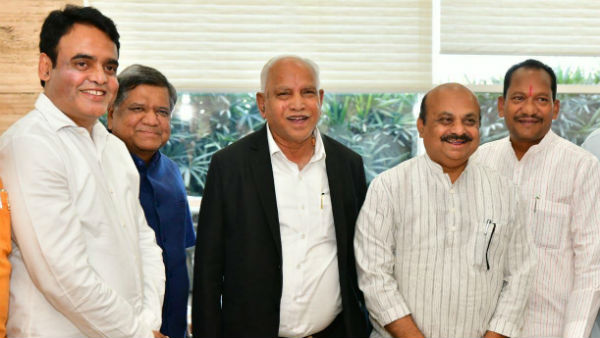 ಸುಮಾರು ಎಂಟು ಗಂಟೆ ಪ್ರಯಾಣ 