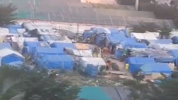 ಅನೇಕ ಕಾರ್ಮಿಕರು ವಾಸವಾಗಿದ್ದರು