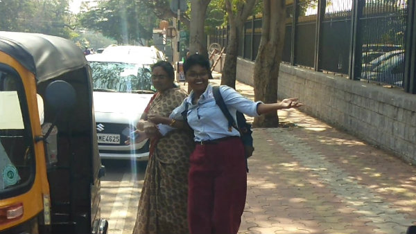 ಕೋರ್ಟ್ ಆವರಣದಲ್ಲೇ ಕೂಗಾಡಿದ ನಳಿನಿ ಕೋರ್ಟ್ ಆವರಣದಲ್ಲೇ ಕೂಗಾಡಿದ ನಳಿನಿ