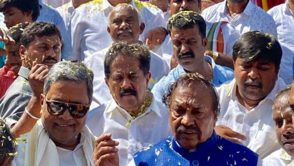 ವೇದಿಕೆ ಹಂಚಿಕೊಂಡ ನಾಯಕರು