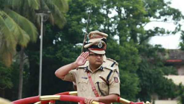 ಎಂಬಿಬಿಎಸ್ ಪದವಿ ಪಡೆದಿದ್ದಾರೆ