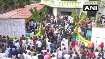 Kerala Hindu Pair Marriage Host In Mosque
