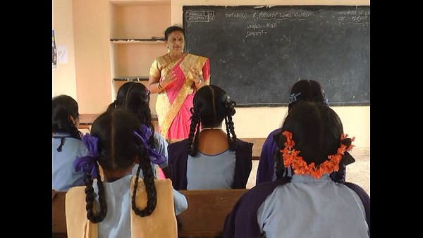  ಶಿಕ್ಷಕರ ಸಂಬಳದ ಶೇ.20ರಷ್ಟು ಹಣ ಅಭಿವೃದ್ಧಿಗೆ