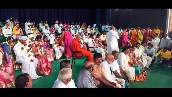 Ayanuru Manjunath Daughter Marriage In Mass Marriage Ceremony In Shivamogga