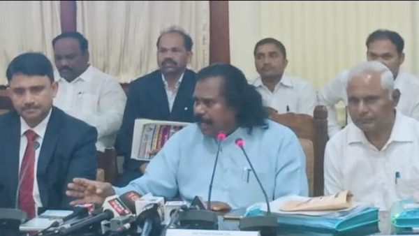 ನಕಲಿ ಜಾತಿ ಪ್ರಮಾಣಪತ್ರ ಪಡೆಯುವುದರಲ್ಲಿ ಮೇಲ್ವರ್ಗದ ಪಂಡಿತರೂ ಇದ್ದಾರೆ 