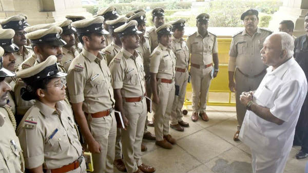 ರಜೆಗಳನ್ನು ನೀಡಬೇಕು