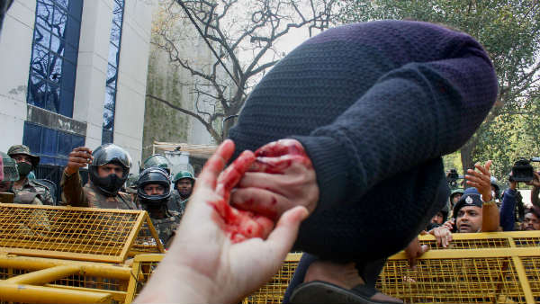 ಪ್ರತಿಭಟನಾ ಸ್ಥಳದಿಂದ ಲೈವ್