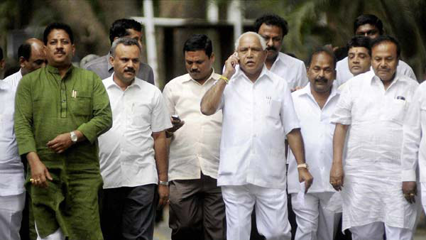 ಅಡ್ಡಕಸುಬಿಗಳ ಕೈಗೆ ಅಧಿಕಾರ ಕೊಟ್ಟರೆ ಇದೇ ಗತಿ!