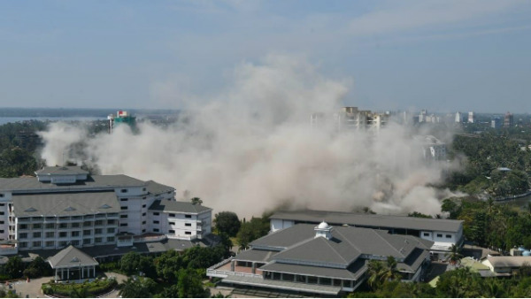 ಕೊಚ್ಚಿಯಲ್ಲಿ ನಾಲ್ಕು ಬಹುಮಹಡಿ ಕಟ್ಟಡ ನೆಲಸಮ 