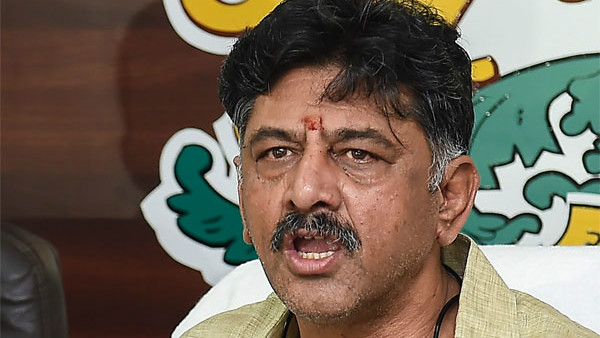  ದೆಹಲಿ ಪೊಲೀಸ್ ಠಾಣೆಗೆ ತೆರಳಿದ ಡಿಕೆ ಶಿವಕುಮಾರ್