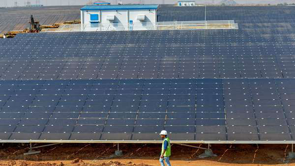 ವಿಶ್ವದ ಅತಿ ದೊಡ್ಡ ಸೋಲಾರ್ ಪಾರ್ಕ್