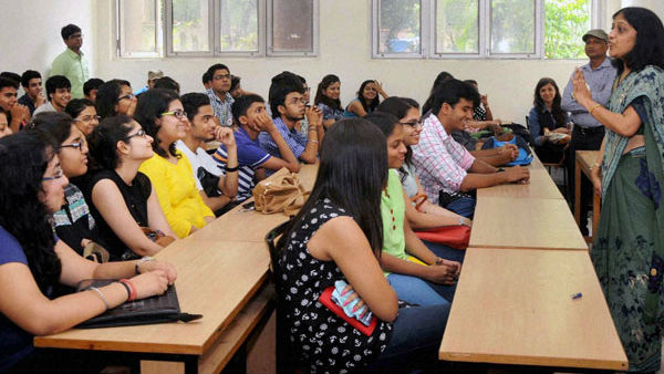 ಕಾಲೇಜಿಗೆ ಸ್ಪಷಲ್ ಟೀಮ್ ಭೇಟಿ, ಯುವತಿಯರಿಗೆ ತರಬೇತಿ ಕಾಲೇಜಿಗೆ ಸ್ಪಷಲ್ ಟೀಮ್ ಭೇಟಿ, ಯುವತಿಯರಿಗೆ ತರಬೇತಿ