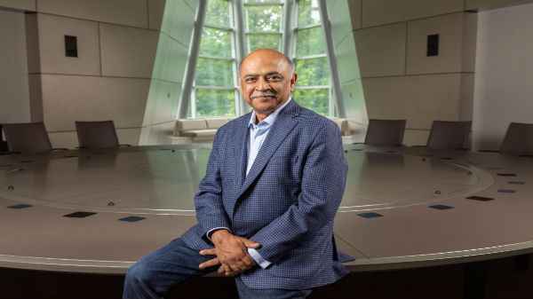 Indian-origin Arvind Krishna elected new CEO of IBM Indian-origin Arvind Krishna elected new CEO of IBM