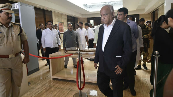 ಕೋಟಿನಲ್ಲಿ ಮಿಂಚಿದ ಯಡಿಯೂರಪ್ಪ