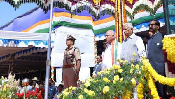ಗೌರವ ವಂದನೆ ಸ್ವೀಕರಿಸಿದ ರಾಜ್ಯಪಾಲ
