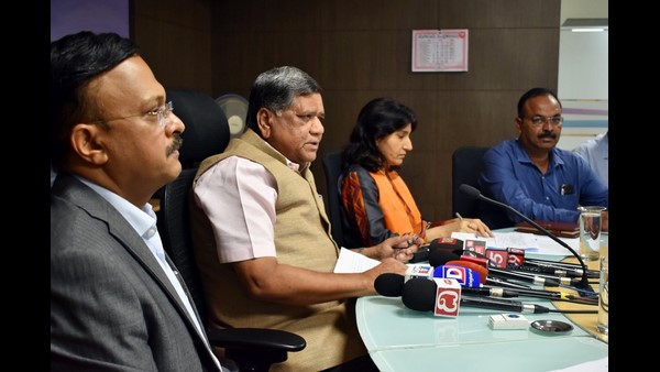 ಜಿಮ್‌ ಕರ್ಟನ್‌ ರೈಸರ್ 