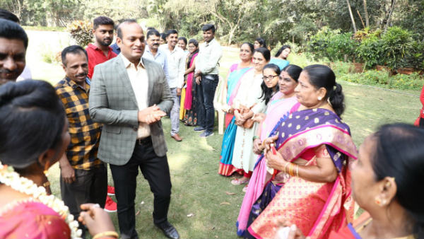 ಪಾರ್ಕ್‌ನಲ್ಲಿ ನಲಿದಾಡಿದರು