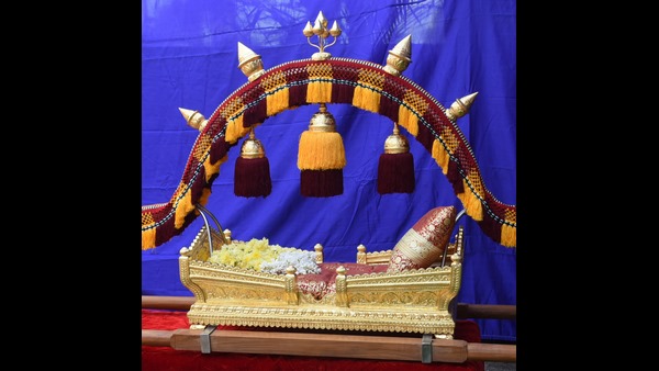 5 Crore Worth Golden Pallakki To Bappanadu Durgaparameshwari