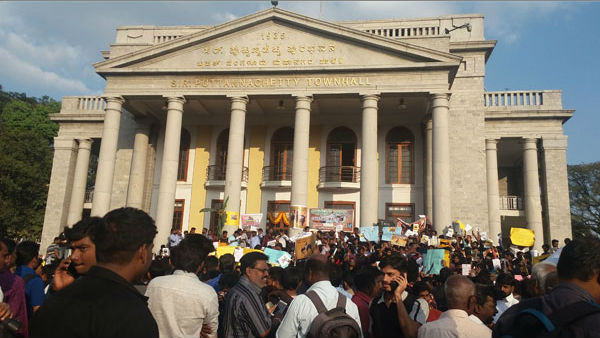 ಪ್ರತಿಭಟನೆಗೆ ಅಡ್ಡಿಪಡಿಸುವುದು ತಪ್ಪು ಪ್ರತಿಭಟನೆಗೆ ಅಡ್ಡಿಪಡಿಸುವುದು ತಪ್ಪು