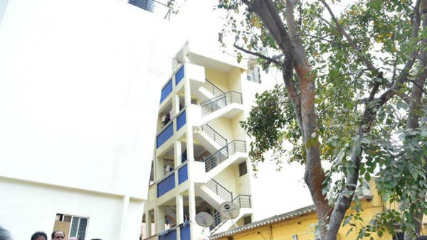 ಆತಂಕ ಮೂಡಿಸಿದ್ದ ಕಟ್ಟಡ