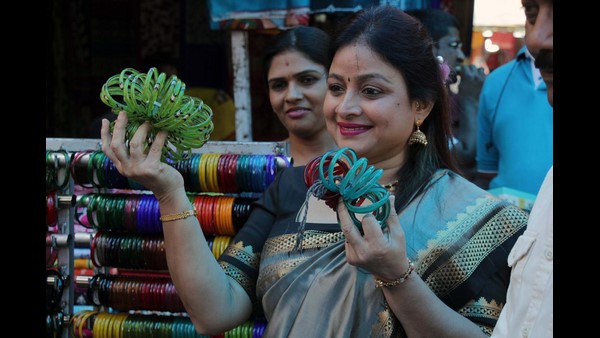 ನೂರಾರು ಬಗೆಯ ಉತ್ಪನ್ನಗಳು