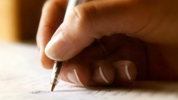 ದೂರು ದಾಖಲಿಸಿರುವ ಯುವತಿ ಮನೆಯವರು