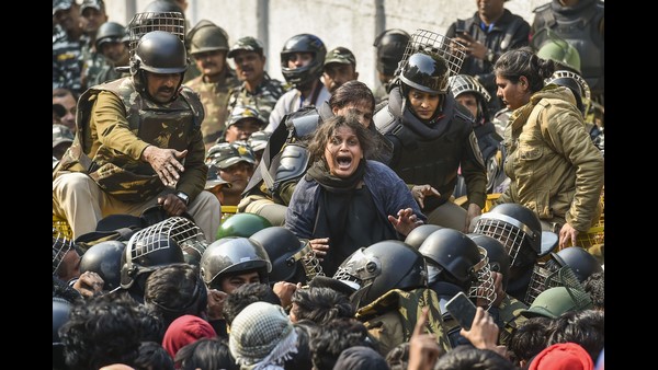 ಖಾಸಗಿ ಆಸ್ಪತ್ರೆಗೆ ಗಾಯಾಳುಗಳು ರವಾನೆ 