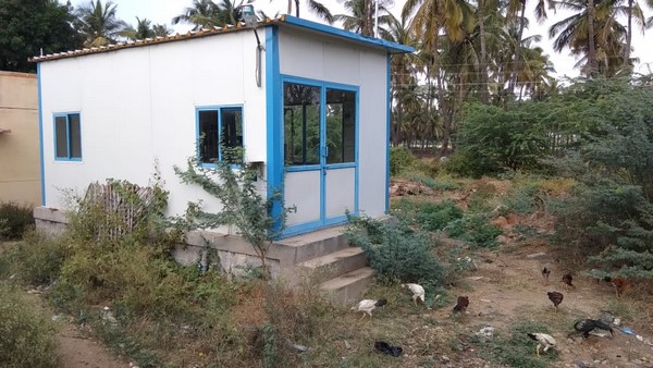 Drinking Water Units Are Dirty In Hiriyuru