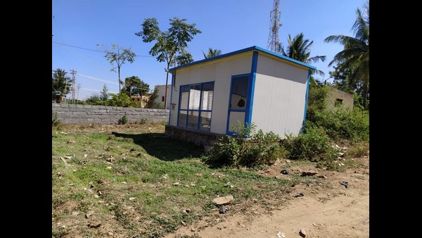 Drinking Water Units Are Dirty In Hiriyuru