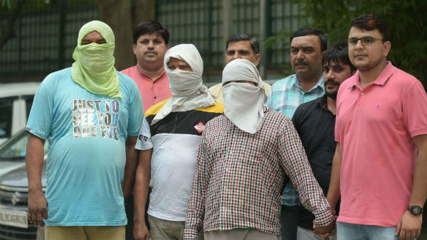 ಅಕ್ರಮವಾಗಿ ಪಿಸ್ತೂಲ್ ತಯಾರಿಸುತ್ತಿದ್ದ ಇಬ್ಬರ ಬಂಧನ ಅಕ್ರಮವಾಗಿ ಪಿಸ್ತೂಲ್ ತಯಾರಿಸುತ್ತಿದ್ದ ಇಬ್ಬರ ಬಂಧನ