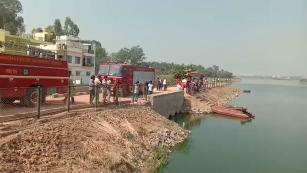  ಜಾರಿ ಬಿದ್ದ ತೆಪ್ಪದ ಹುಟ್ಟು