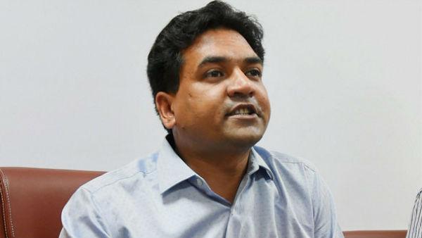 ಪೊಲೀಸರ ಮಾತನ್ನೂ ಕೇಳುವುದಿಲ್ಲ: ಕಪಿಲ್ ಮಿಶ್ರಾ ಪೊಲೀಸರ ಮಾತನ್ನೂ ಕೇಳುವುದಿಲ್ಲ: ಕಪಿಲ್ ಮಿಶ್ರಾ