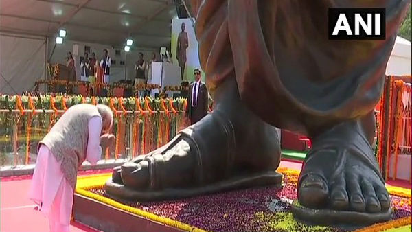Kashi Ek, Roop Anek, PM Modi Flaged Off To Kashi Mahakal Express Rail