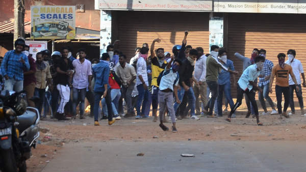 ಸರ್ಕಾರದ ರಾಕ್ಷಸಿ ಪ್ರವೃತ್ತಿ