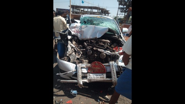 Chitradurga DC Car Accident In Holalkere