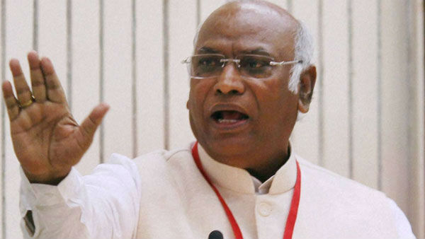 ಟ್ರಂಪ್ ಭಾರತಕ್ಕೆ ಬಂದಿರೋದು ವಿಶೇಷ ಲಾಭವೆನಿಲ್ಲ ಟ್ರಂಪ್ ಭಾರತಕ್ಕೆ ಬಂದಿರೋದು ವಿಶೇಷ ಲಾಭವೆನಿಲ್ಲ