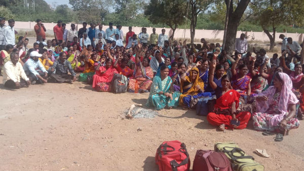 Protest Continue In Front Of Minister Sriramulu House In Ballary