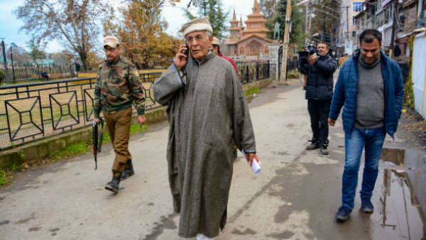 ಸುಖಾಸುಮ್ಮನೆ ರಸ್ತೆಯಲ್ಲಿ ಬ್ಯಾರಿಕೇಡ್ ಹಾಕಿರುವುದಕ್ಕೆ ಯಾರು ಹೊಣೆ?