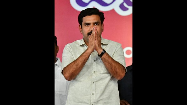 ವಿಜಯೇಂದ್ರ ಪಕ್ಷದ ಪ್ರಚಾರ ಕಾರ್ಯದಲ್ಲಿ ತೊಡಗಿಸಿಕೊಂಡರು 