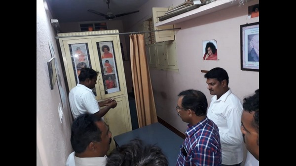 Ayush Officials Raid On Homeopathy Clinic In Davanagere