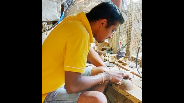  60ಕ್ಕೂ ಹೆಚ್ಚು ಕಲಾಕೃತಿಗಳು