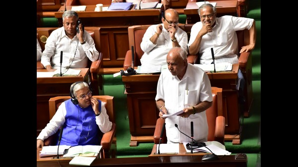 ನಾಳೆ ಹಕ್ಕುಚ್ಯುತಿ ಮಂಡನೆಗೆ ಮುಂದಾದ ಇಬ್ಬರೂ ನಾಯಕರು