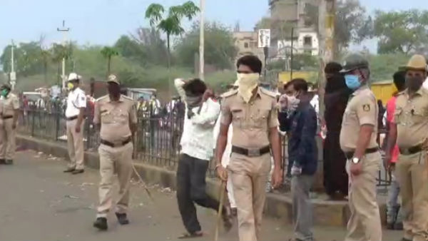 India Lockdown: People Arriving In Belagavi Market
