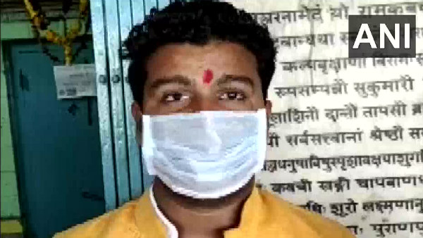 ದೇವಸ್ಥಾನದಲ್ಲಿ ಪೂಜಾರಿ, ಭಕ್ತಾದಿಗಳಿಗೆ ಮಾಸ್ಕ್ 